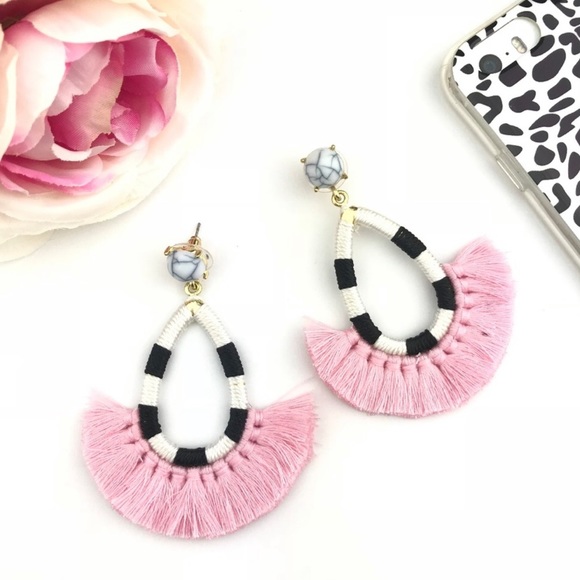 Jewelry - Fringe drop statement earrings